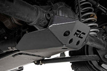 Charger l'image dans la galerie, 10624 M200 Diff Skid - Jeep Wrangler 4xe (21-23)/Wrangler JL (18-23) 4WD Rough Country Canada
