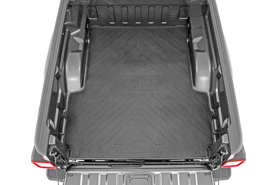 RCM687 Bed Mat - RC Logo - Jeep Gladiator JT 4WD (2020-2022) Rough Country Canada