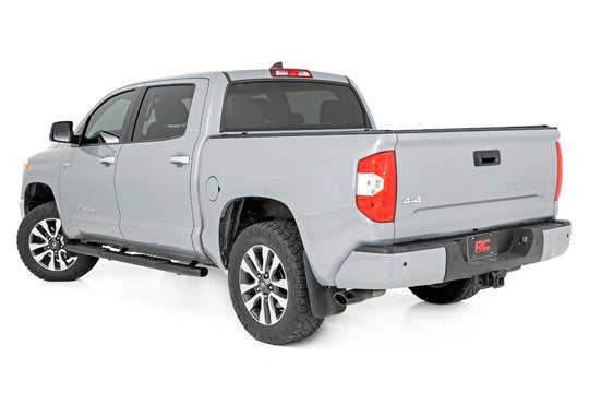 21009 Oval Nerf Step - Crew Cab - Black - Toyota Tundra 2WD/4WD (07-21) Rough Country Canada
