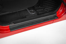 Charger l'image dans la galerie, 10568 Entry Guards - Front and Rear - Jeep Wrangler JK (2007-2018) Rough Country Canada