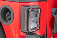Charger l'image dans la galerie, RCH5800 LED Tail light - Jeep Wrangler JK (2007-2018) Rough Country Canada