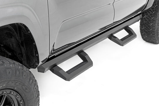 72000 SR2 Adjustable Aluminum Steps - Double Cab - Toyota Tacoma (05-23) Rough Country Canada