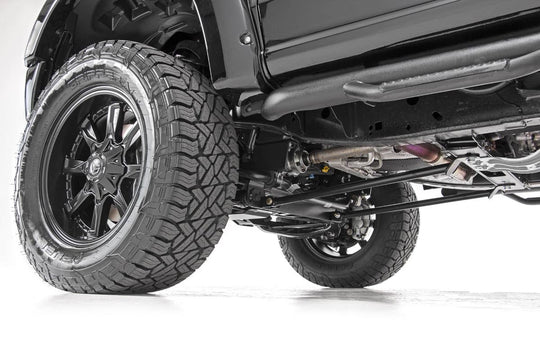 1557BOX6 Kicker Bar Kit - 4-6 Inch Lift - Ford F-150 4WD (2015-2020) Rough Country Canada