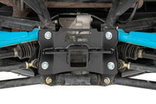 Charger l'image dans la galerie, 97015 Receiver Hitch - Can-Am Maverick Turbo/Maverick Turbo Max (15-17) Rough Country Canada
