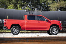 Charger l'image dans la galerie, 29531 3.5 Inch Lift Kit - Chevy Silverado 1500 2WD/4WD (2019-2023) Rough Country Canada