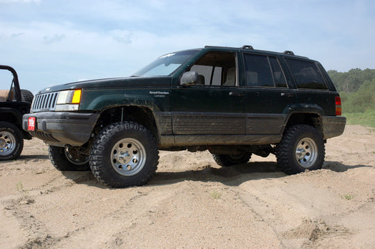 68820 4 Inch Lift Kit - X-Series - Jeep Grand Cherokee ZJ 4WD (1993-1998) Rough Country Canada