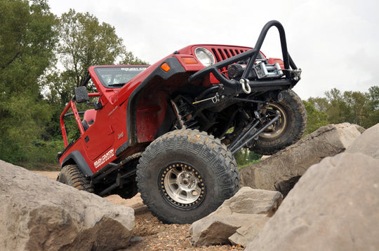 65922 6 Inch Lift Kit - Long Arm - Jeep Wrangler TJ 4WD (1997-2006) Rough Country Canada