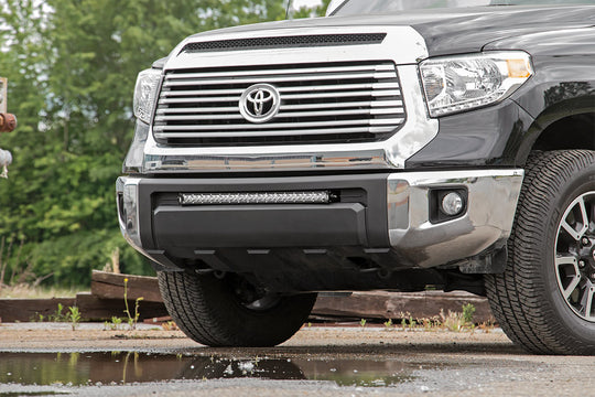 70656 LED Light - Bumper Mount - 30" Chrome Single Row - Toyota Tundra (14-21) Rough Country Canada