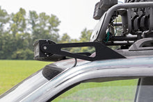 Charger l'image dans la galerie, 70567 LED Light Mount - Upper Windshield - 50" Curved - Jeep Grand Cherokee ZJ (93-98) Rough Country Canada