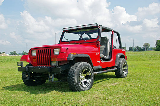 70508 LED Light Mount - Upper Windshield - 50" Straight - Jeep Wrangler YJ (87-95) Rough Country Canada
