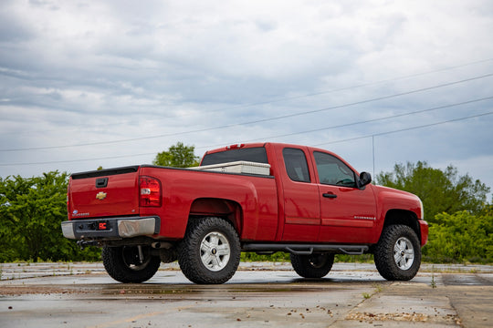 10830 5 Inch Lift Kit - Chevy Silverado & GMC Sierra 1500 2WD (2007-2013) Rough Country Canada