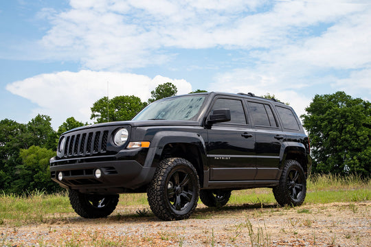 66532 2 Inch Lift Kit - N3 Struts - Jeep Compass (07-16)/Patriot (10-17) Rough Country Canada