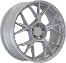 Charger l'image dans la galerie, RW150033 - YKW Replicas MR4 18X8 5X112 ET 30MM Silver - YKW Replicas Wheels Canada