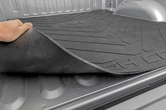 RCM679 Bed Mat - 6'4" Bed - RC Logo - Ram 1500 (19-23)/1500 TRX (21-23) Rough Country Canada
