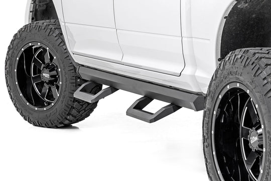 32001 SR2 Adjustable Aluminum Steps - Crew Cab - Ram 1500 (09-18)/2500 (10-18) Rough Country Canada