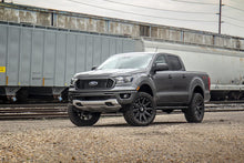 Charger l'image dans la galerie, 50100 2.5 Inch Leveling Kit - Ford Ranger 2WD/4WD (2019-2023) Rough Country Canada