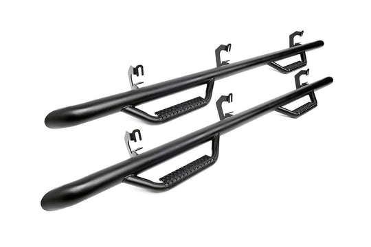 RCF1596CC Nerf Steps - Full Length - Crew - 5.5 Ft Bed - Ford F-150 (15-23)/Super Duty (17-23) Rough Country Canada