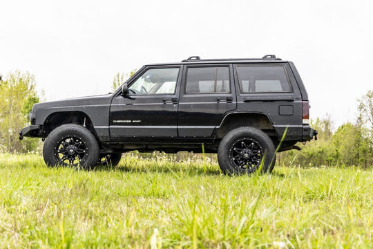 63040 3 Inch Lift Kit - RR Springs - M1 - Jeep Cherokee XJ 2WD/4WD (84-01) Rough Country Canada