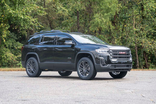 110031A 1.5 Inch Lift Kit - N3 Front Struts - GMC Acadia 2WD/4WD (17-23) Rough Country Canada