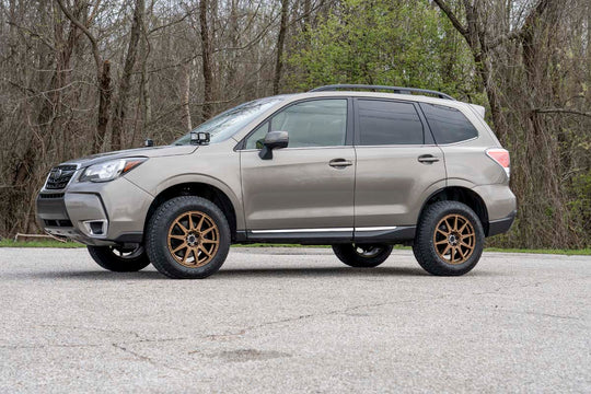90500 2 Inch Lift Kit - Subaru Forester 4WD (2014-2018) Rough Country Canada