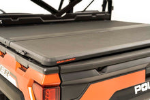 Charger l'image dans la galerie, 47719542 Hard Low Profile Bed Cover - Tailgate Lock - Polaris Ranger 1000XP (18-19) Rough Country Canada