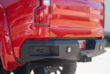 Charger l'image dans la galerie, 10758 Rear LED Bumper - Chevy Silverado 1500 2WD/4WD (2019-2022) Rough Country Canada