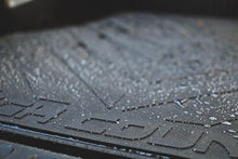Charger l'image dans la galerie, RCM688 Bed Mat - 5' Bed - Toyota Tacoma 2WD/4WD (2005-2023) Rough Country Canada