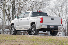 Load image into Gallery viewer, 870 2.5-3 Inch Leveling Kit - Toyota Tundra 2WD/4WD (2007-2021) Rough Country Canada