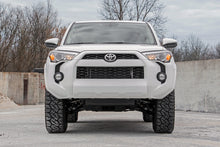 Charger l'image dans la galerie, 76671 3 Inch Lift Kit - RR Coils - N3 Struts/V2 - Toyota 4Runner (10-23) Rough Country Canada