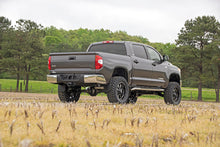 Charger l'image dans la galerie, 75440 6 Inch Lift Kit - M1 Struts/M1 - Toyota Tundra 4WD (2007-2015) Rough Country Canada