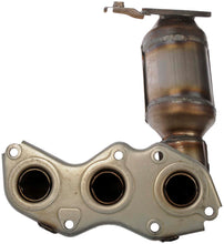 Load image into Gallery viewer, 672-846 Catalytic Converter with Integrated Exhaust Manifold Dorman OE Solutions Canada